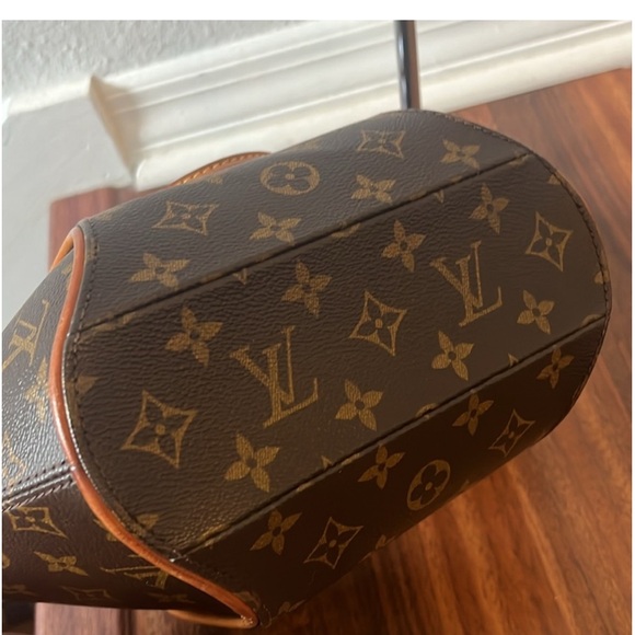 LV Ellipse PM M10040 timeless design still made today rare vintage in GUC. - Picture 11 of 16